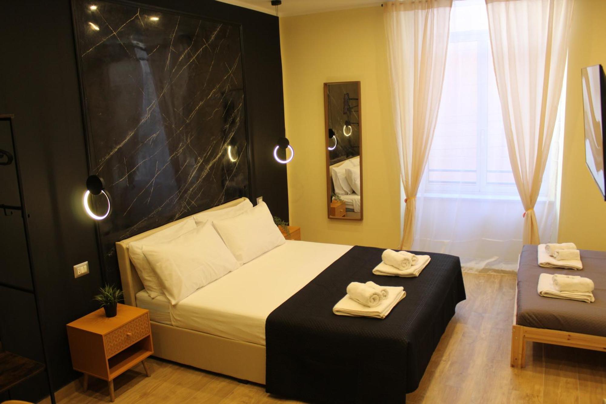 Blackwoody Contemporary Rooms - Napoli Centro Storico Via Toledo Exterior foto